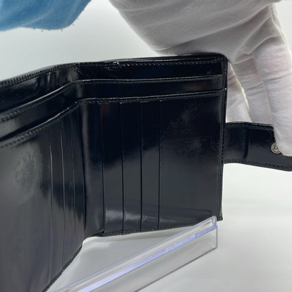 EUC GUCCI BLACK PATENT LEATHER MEDIUM WALLET AUTHENTICATED! - Picture 6 of 16